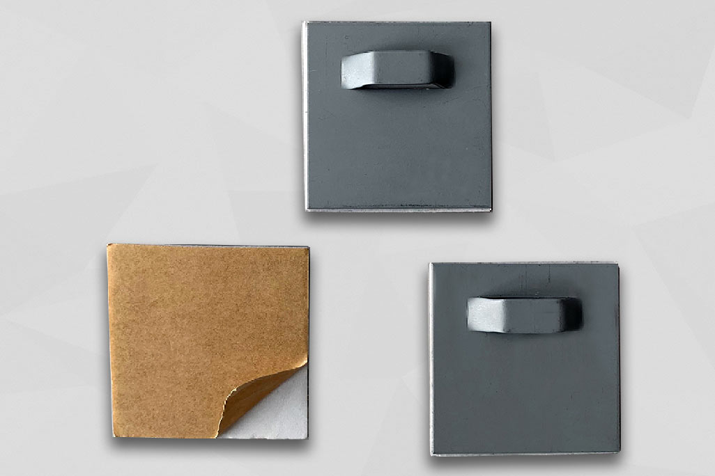 soni attache adhésive